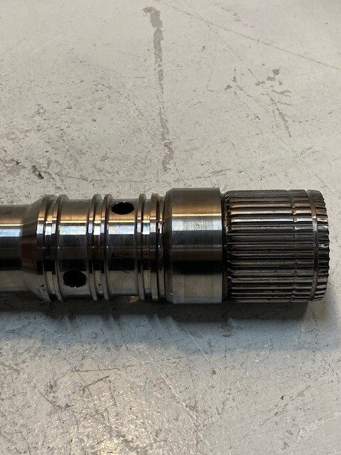 Input Shaft 18-1/2″ Long 52mm OD End 41 Teeth 20mm ID 30mm OD End 33 Teeth