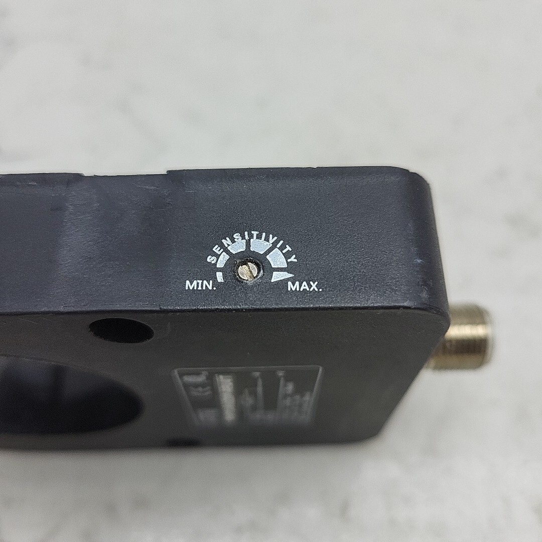 HTM RRP2-R4320P-ARU4/T Inductive Ring Sensor 10-30 Vdc *USED