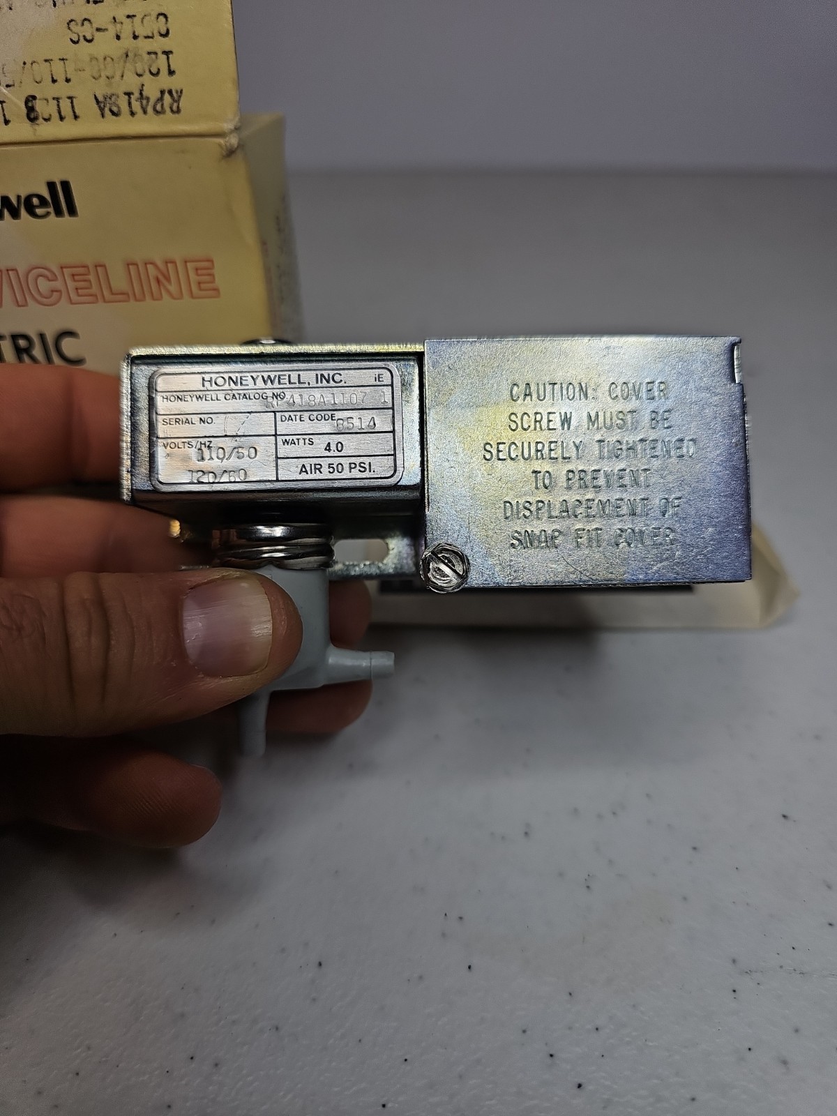 Honeywell RP418A 1123 Electric/Pneumatic Relay