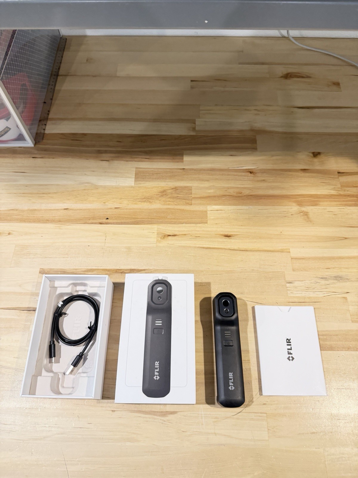 FLIR ONE EDGE PRO THERMAL IMAGING CAMERA 11002-0201 (NEW FACTORY SEALED)