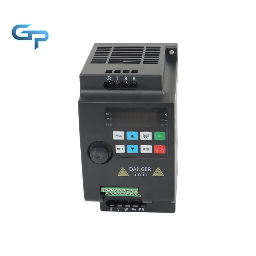 VFD Single To 3 Phase Variable Frequency Drive 2.2kW 3HP 220V Inverter