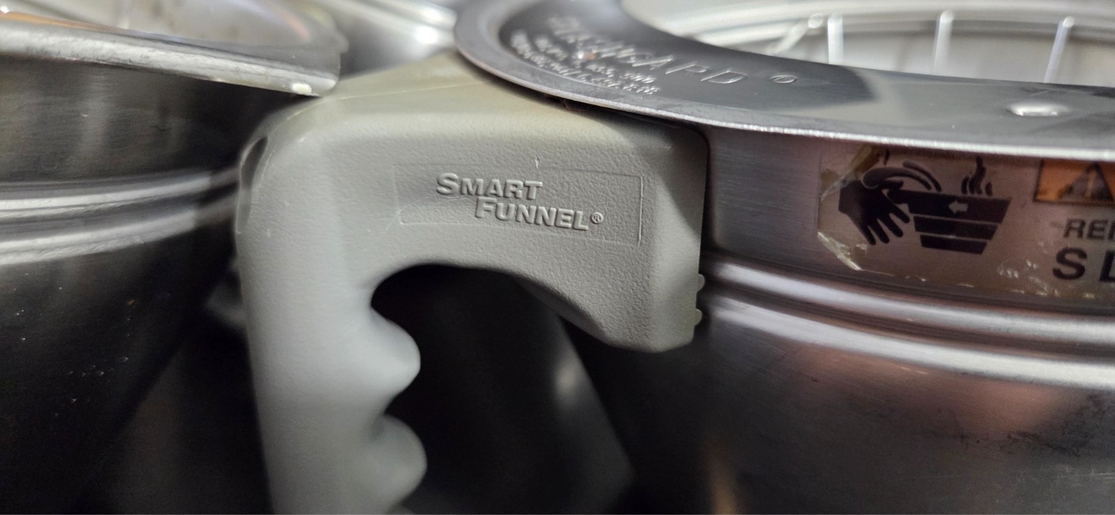 BUNN Commercial Stainless Steel Smart Funnel w/ Splashgard & D-Ring Basket