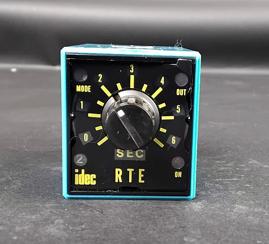 IDEC RTE-P11 TIME DELAY RELAY ($35 OBO)