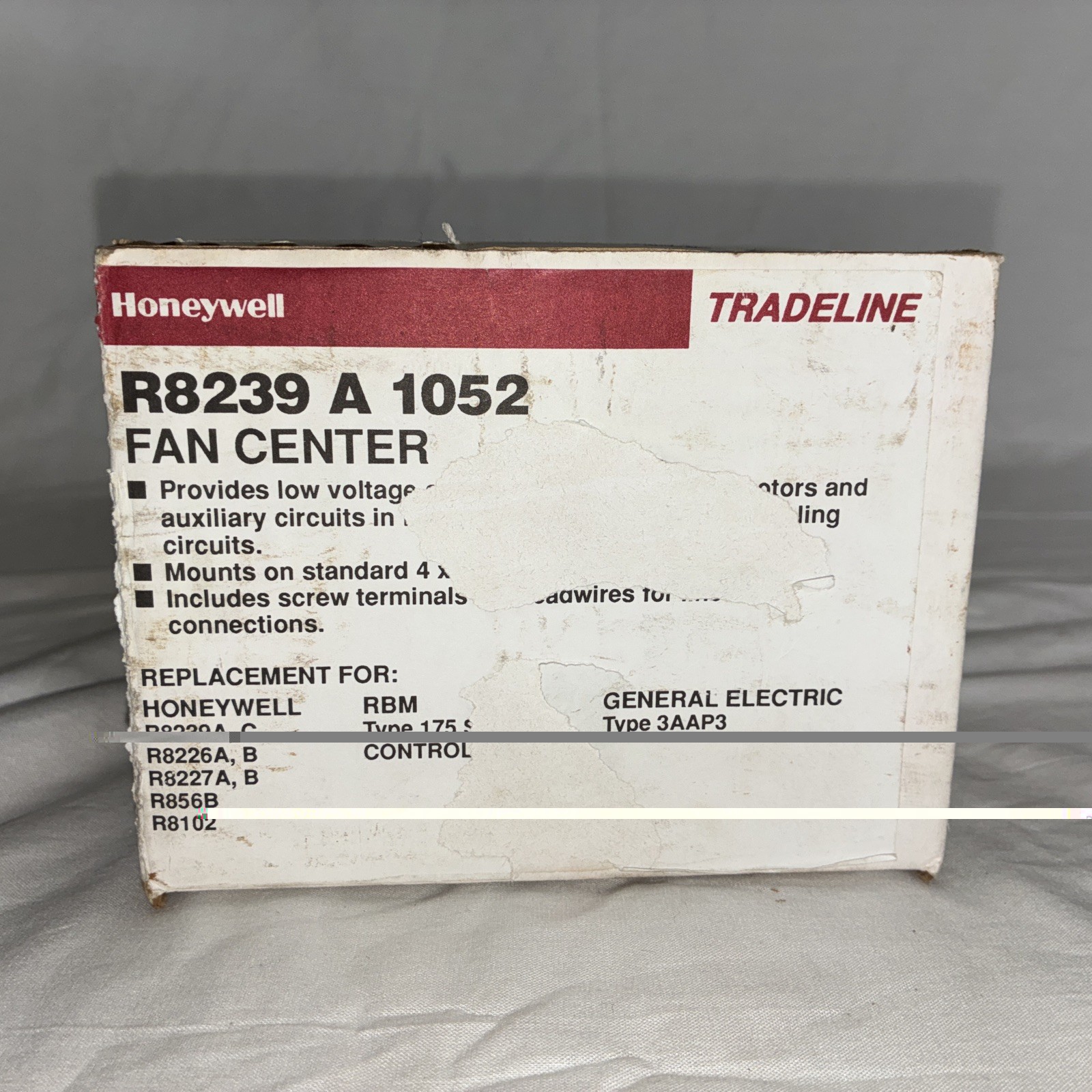 Honeywell TRADELINE R8239 A 1052 FAN CENTER 24V 60Hz
