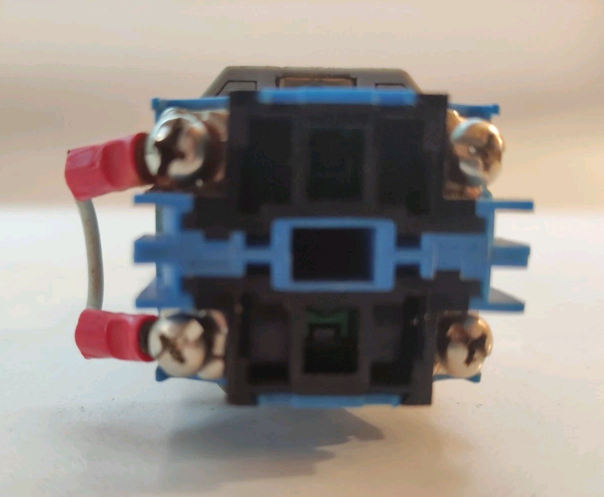 IDEC ASD Keyed Lock Switch, Non- Fixed Left, Non-Fixed Right and Fixed Neutral
