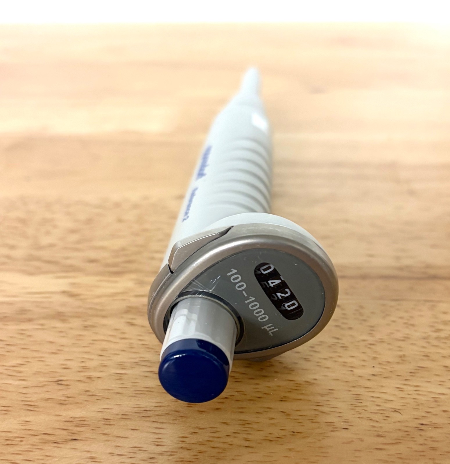 Eppendorf Reference 2 Single-Channel Pipette (100-1000 μL) – Excellent Condition