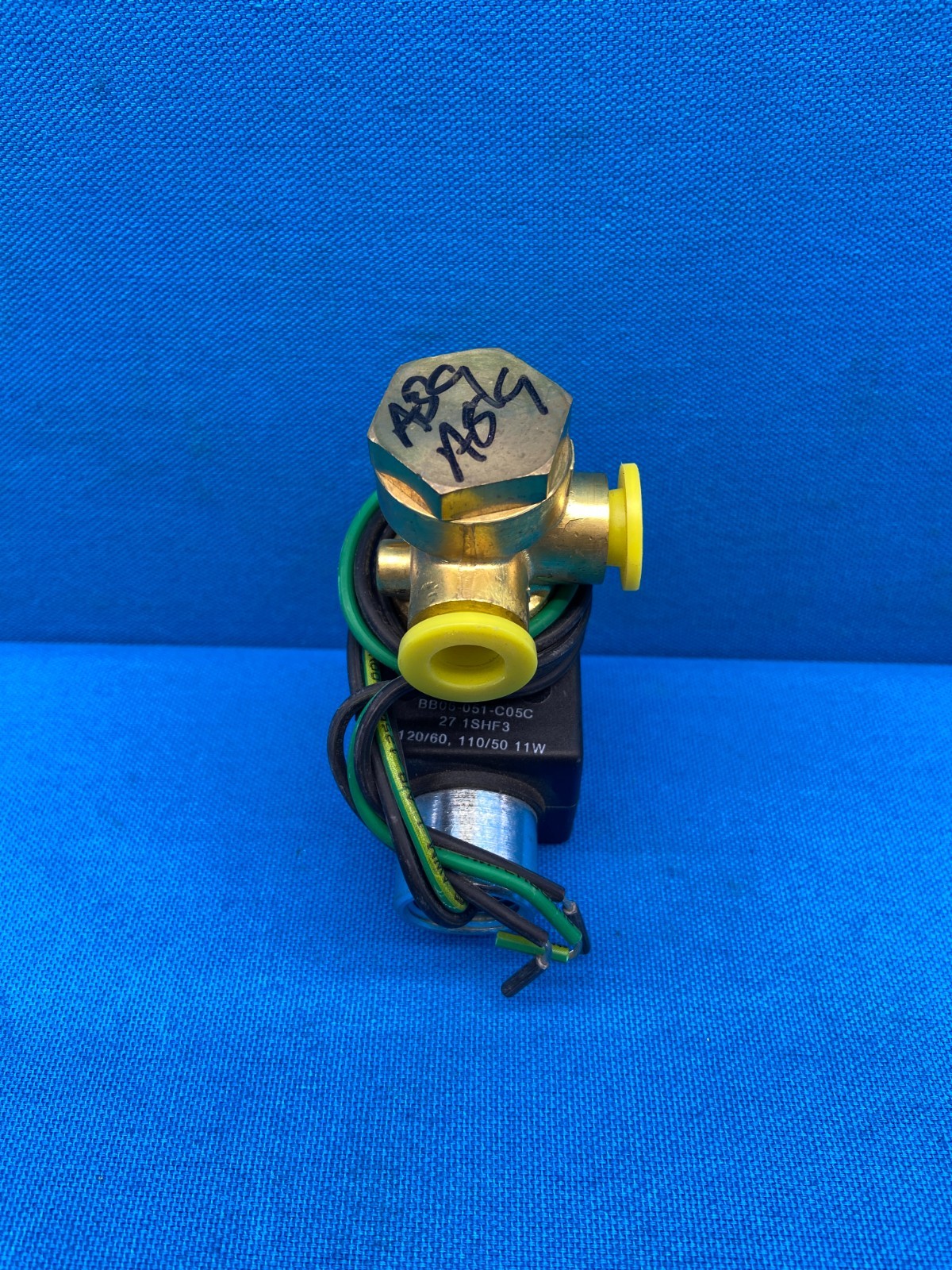 Parker 04F30C2206ACF4C05O Pneumatic Solenoid Valve