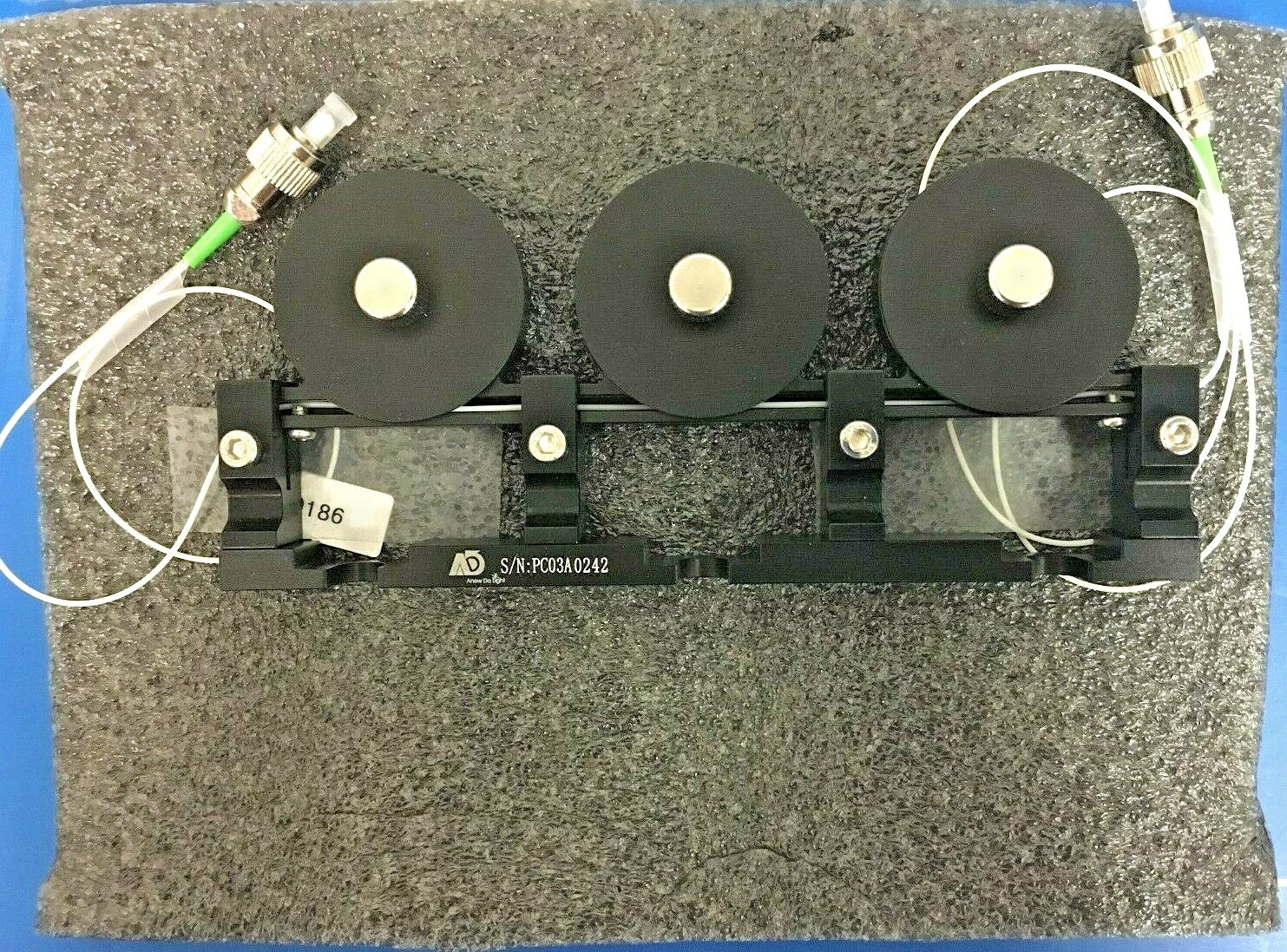 Manual 3-Paddle (30 mm / 1.18 in) Polarization Controller + Optical Fiber FC/APC