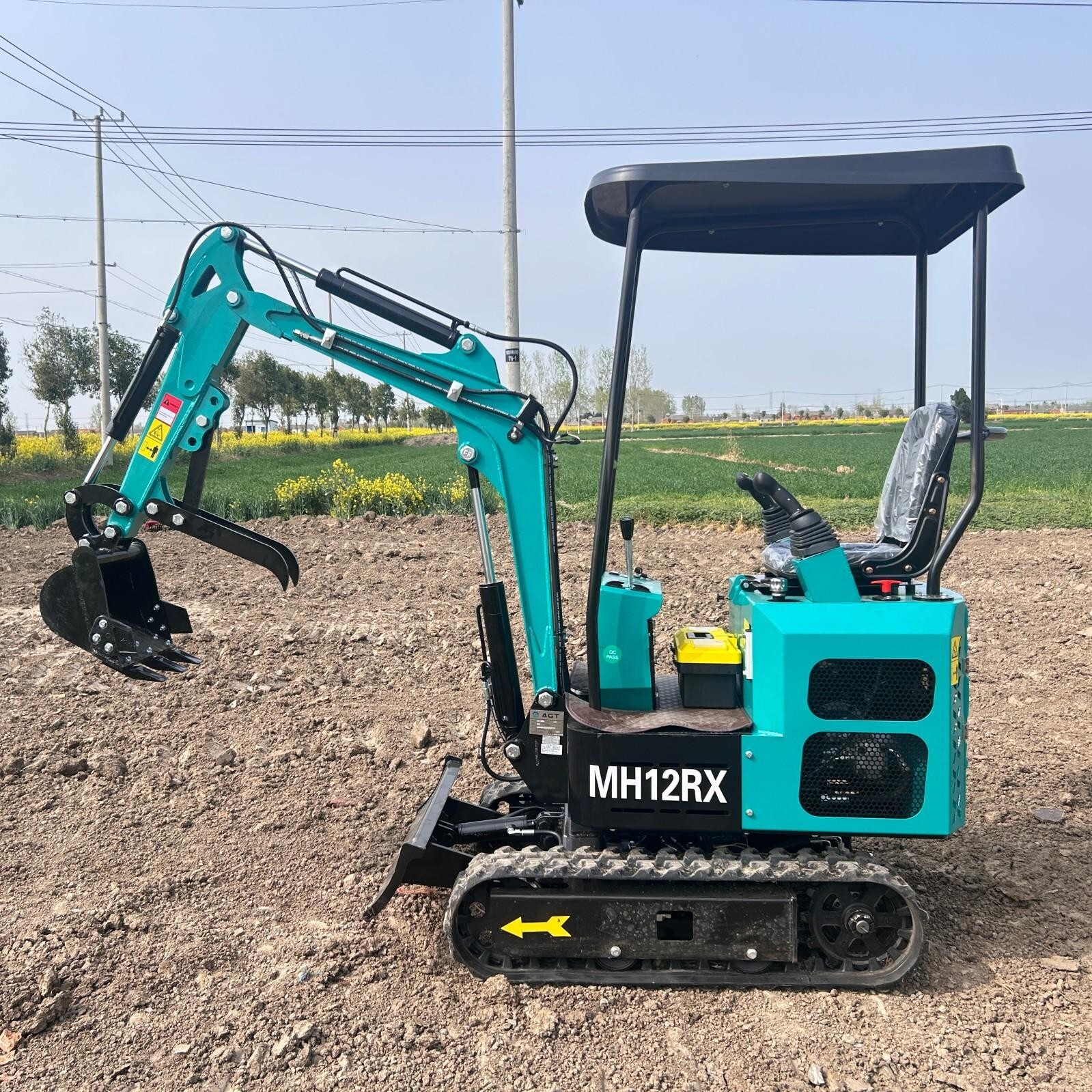 AGT Mini Excavator 1Ton Digger Tracked Crawler 13.5HP RATO Gas Engine EPA MH12RX
