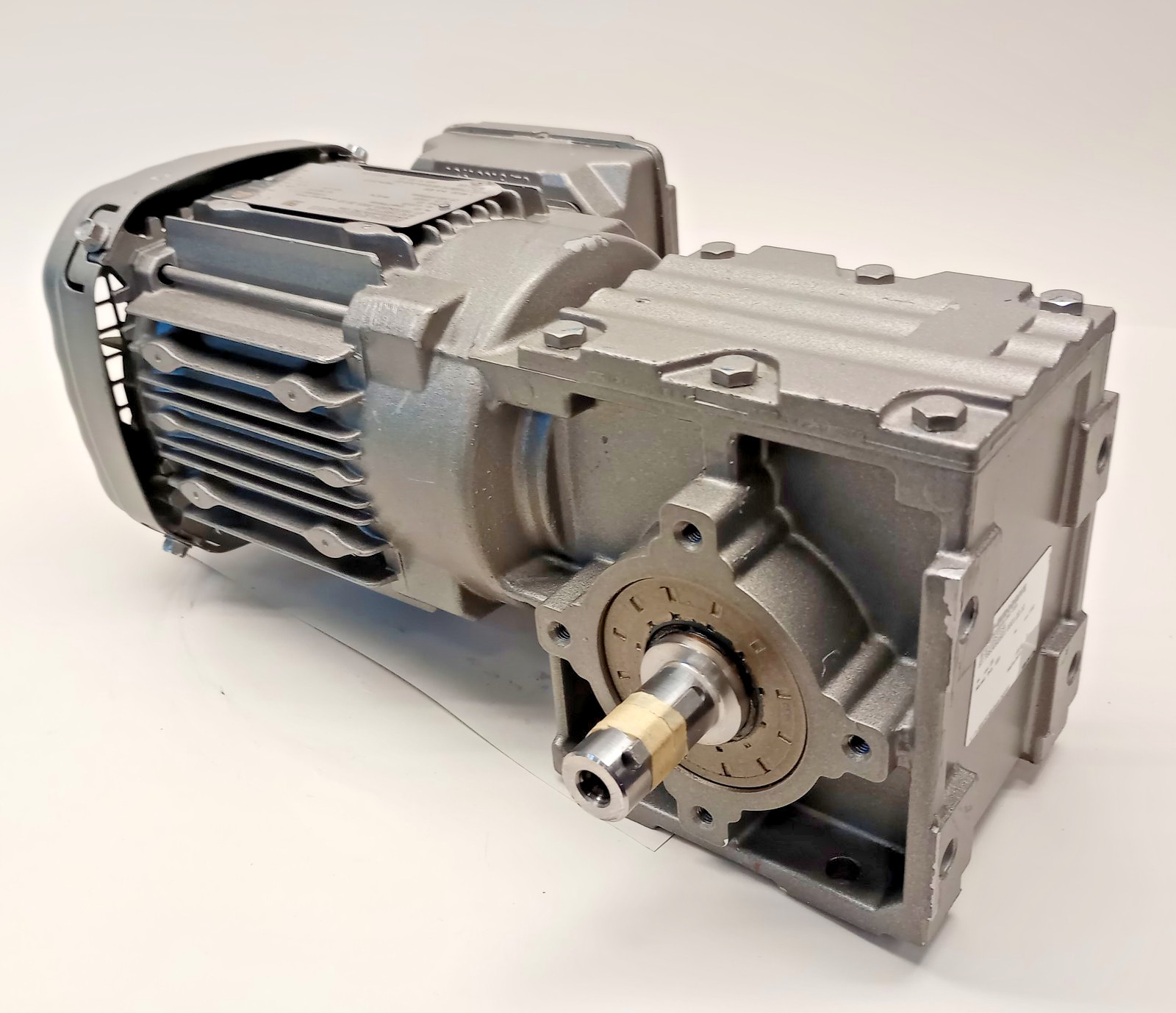 SEW Eurodrive W30-DRS71S4-60.0 New GearMotor 3ph 1700/28rpm 230/460V Ratio 60:1