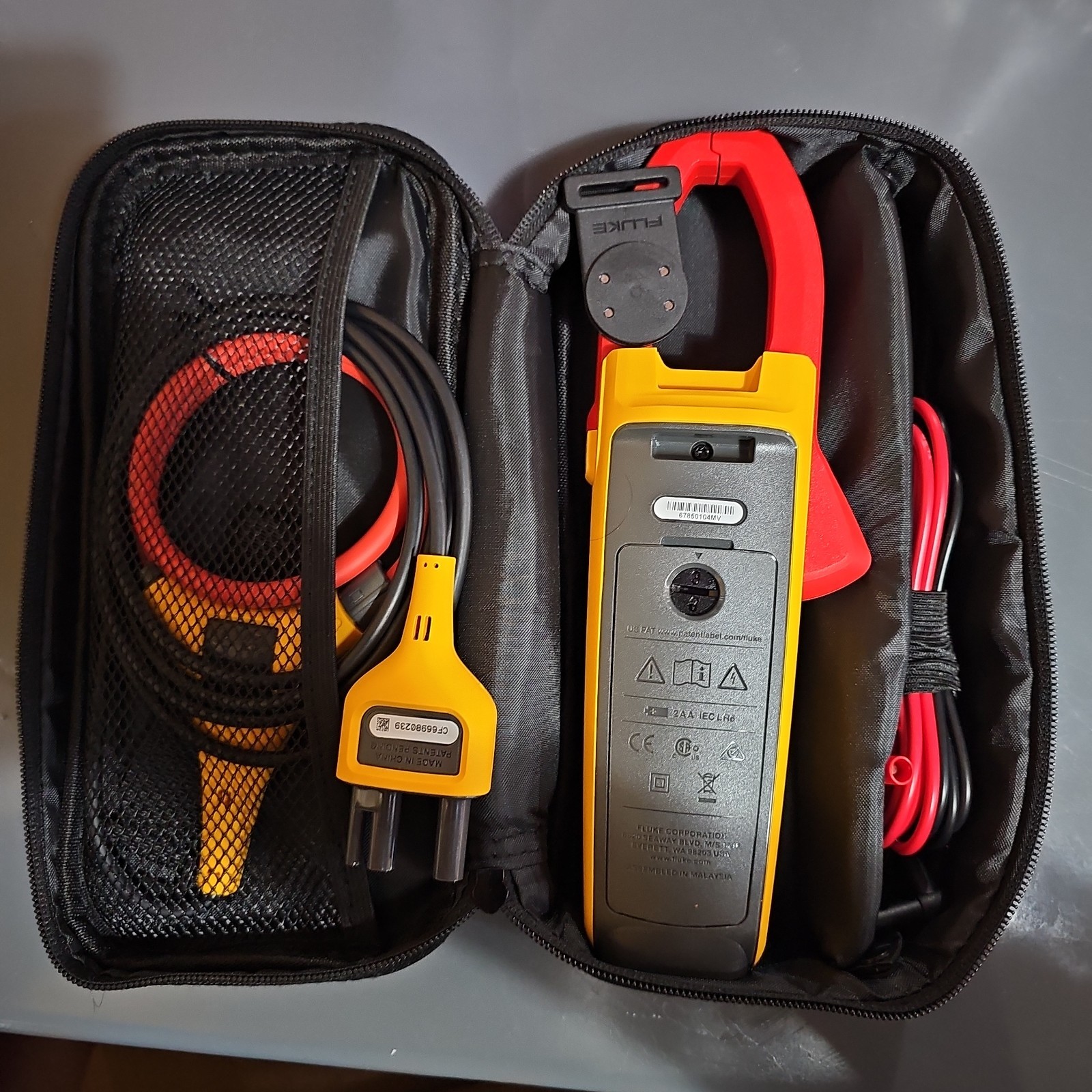 Fluke 376 FC True-RMS AC/DC Clamp Meter