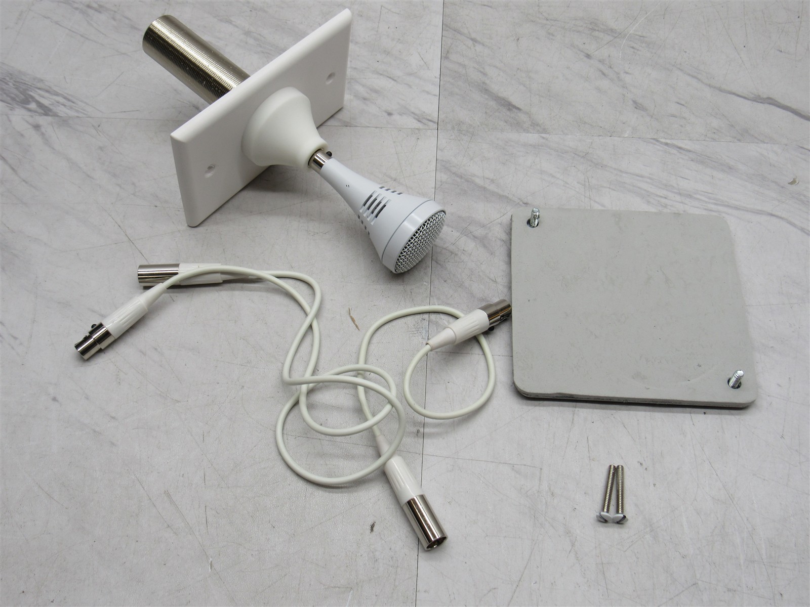 ClearOne Ceiling Microphone Array 860-001-013-W, White, 910-001-014-W Kit
