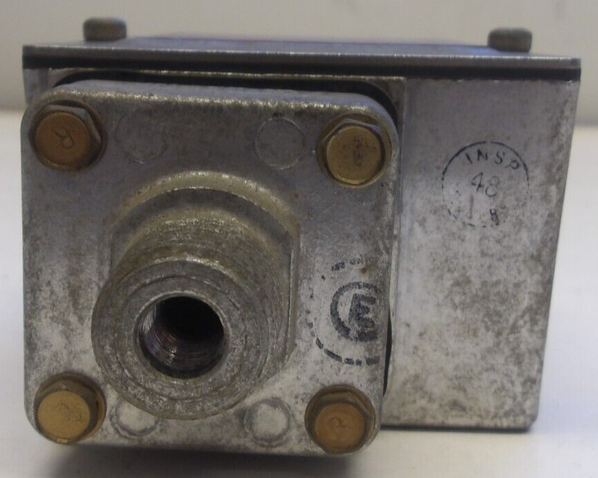 BARKSDALE P/N: E1HH90P6 PRESSURE SWITCH 10A @ 125/250 VAC