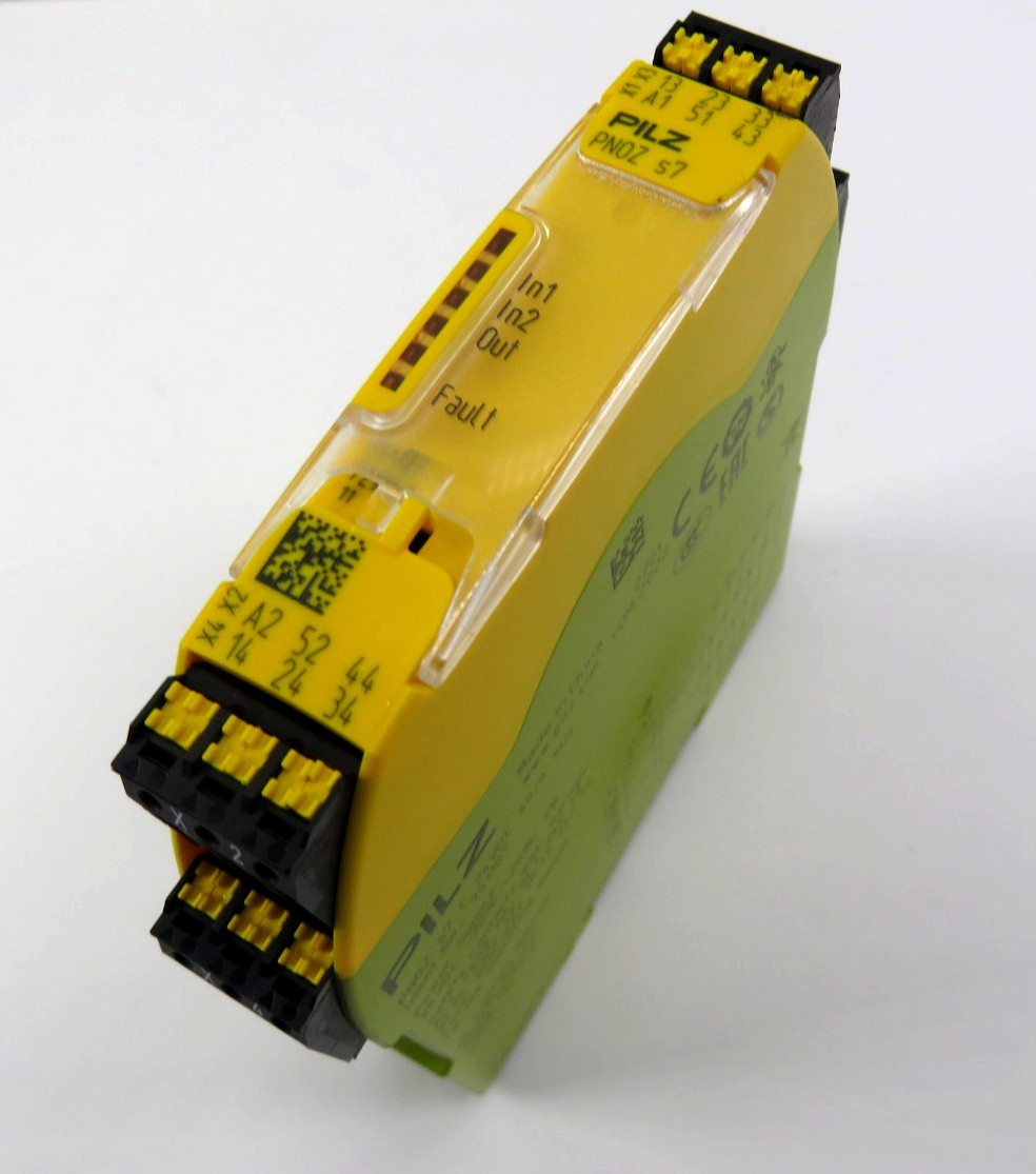 Pilz 751107 PNOZ s7 C 24VDC 4n/o 1n/c Contact Expansion