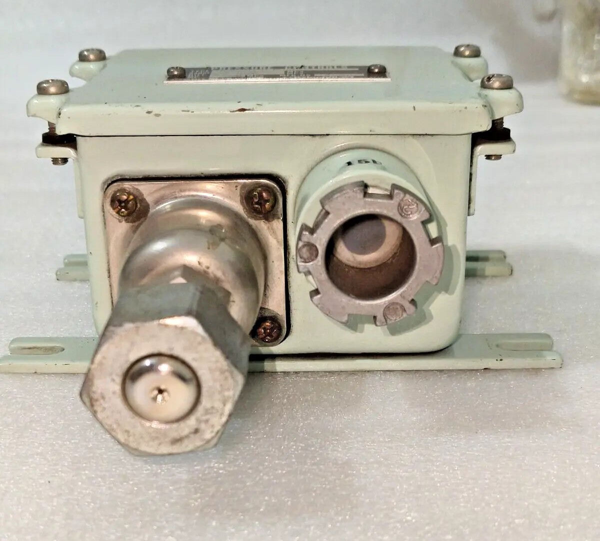 NEW SAGINOMIYA TYP- SPS-H135WU3Q PRESSURE CONTROL FREE SHIPPING.