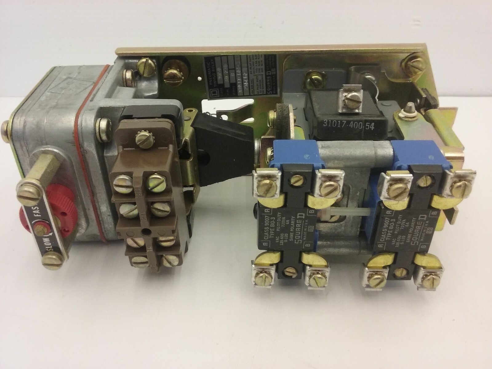 SQUARE D 9050-BO-23D AC PNEUMATIC TIMING RELAY 120V SERIES C NIB