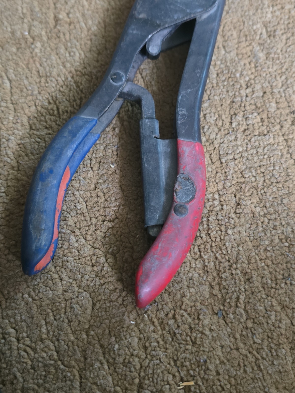 Amp/Tyco/TE CONNECTIVITY 59250 Red and Blue T head ratchet Crimp tool