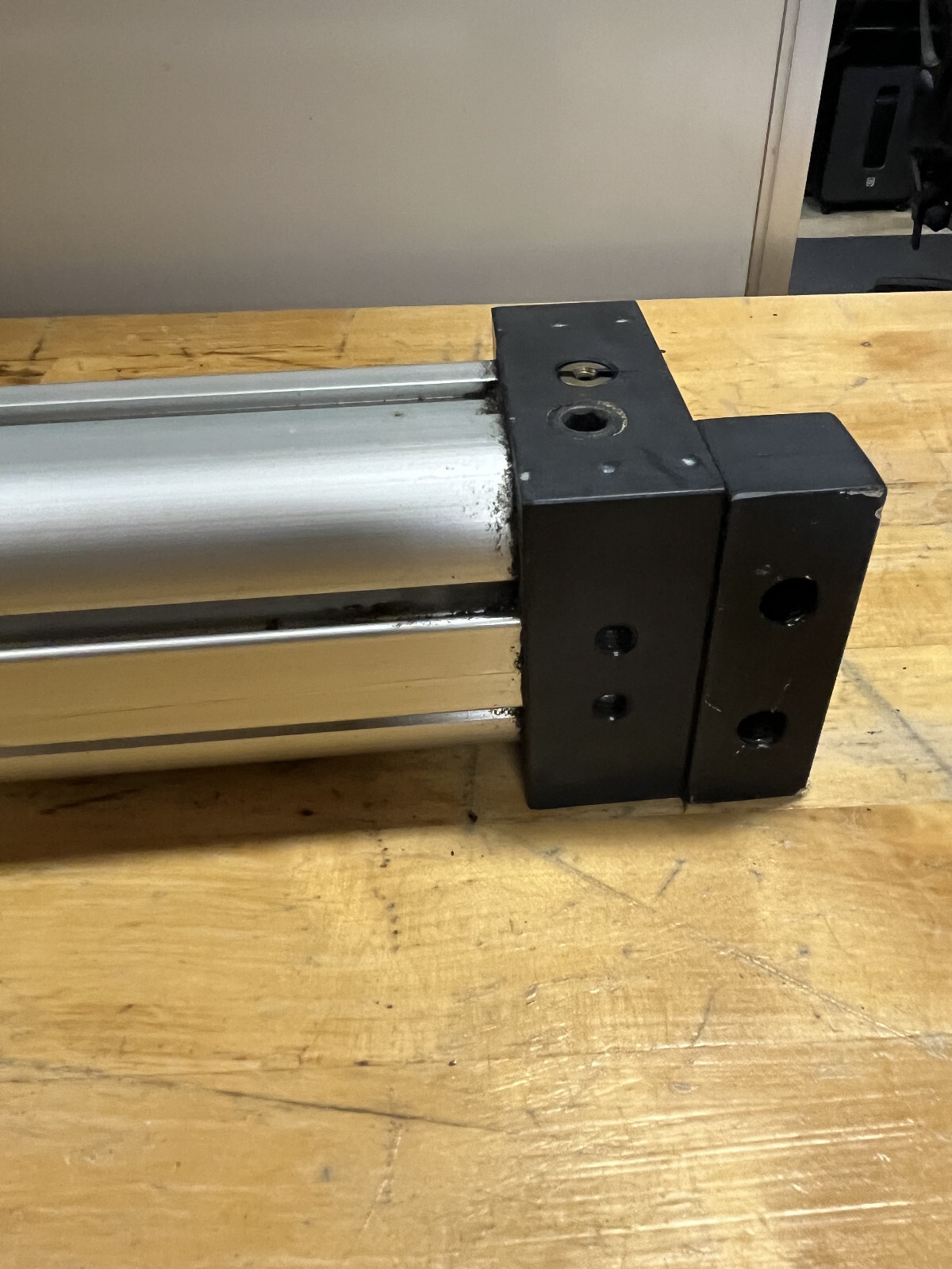 PARKER 40 CFMRCAUSC 25.000 Rodless Cylinder Pneumatic Slide Actuator | Used