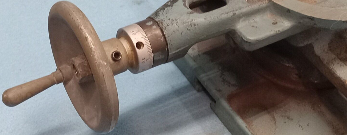 UNKNOWN BRAND MANUAL STAGE ADJUSTOR 5/8″ BOLT STEEL MATERIAL 19325