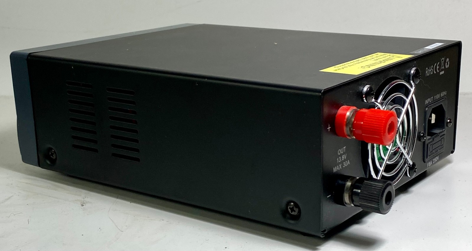 QJE PS30SWIV 13.8V 30A Adjustable DC Linear Power Supply From Ham Station