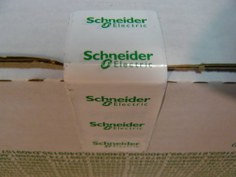 140CPS11100 NEW FACTORY SEALED Modicon Power Supply 140-CPS-111-00