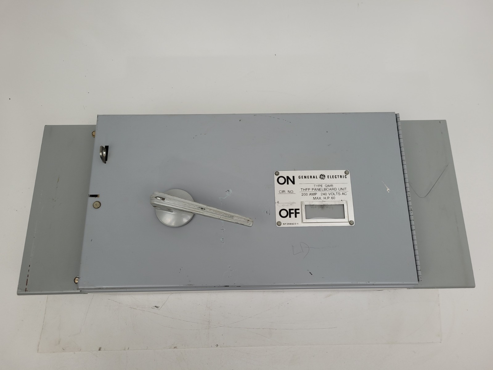 THFP324 GE 200 Amp 240 Volt Panelboard Unit Switch – Next Day Option