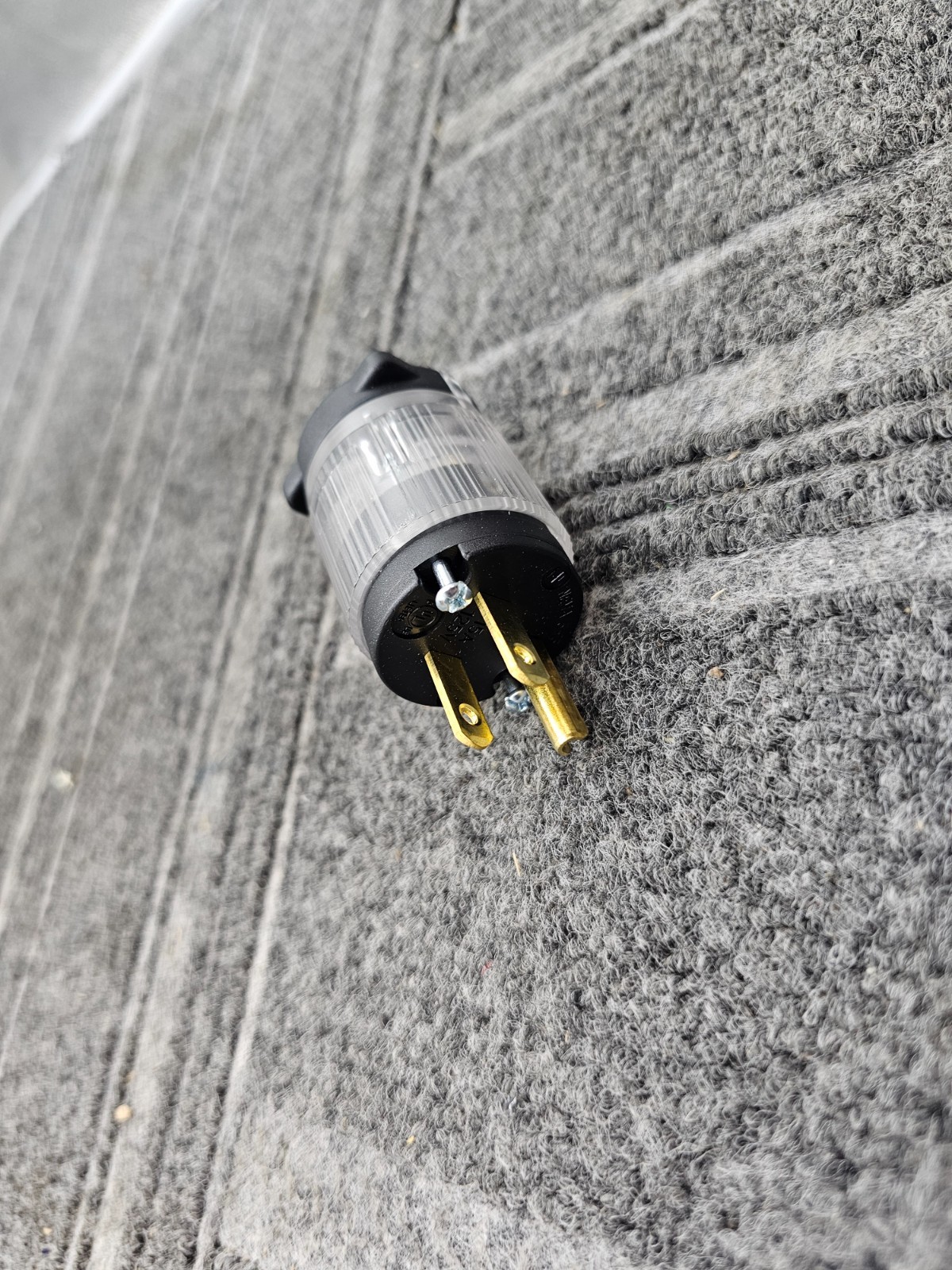 (QTY 5) Journeyman-Pro HJP-515PV-LIT 3-Wire 15A 125V Grounding Lighted Plug