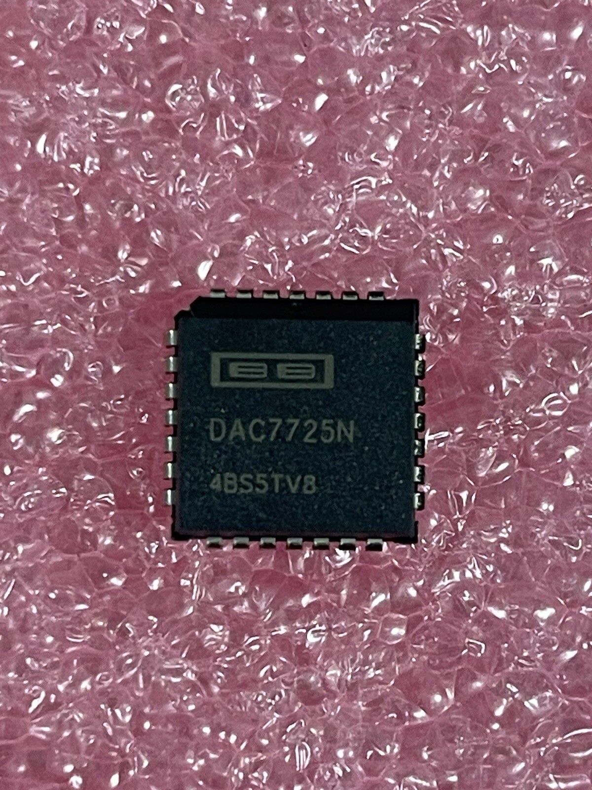 DAC7725N IC DAC 12Bit V-OUT 28-PIN PLCC TEXAS INST. (LOT OF 1)