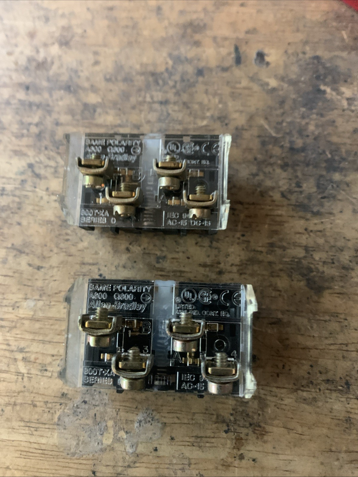 AB ALLEN BRADLEY 800T-XA SERIES D CONTACT BLOCK HEAVY DUTY 600V LOT OF 2