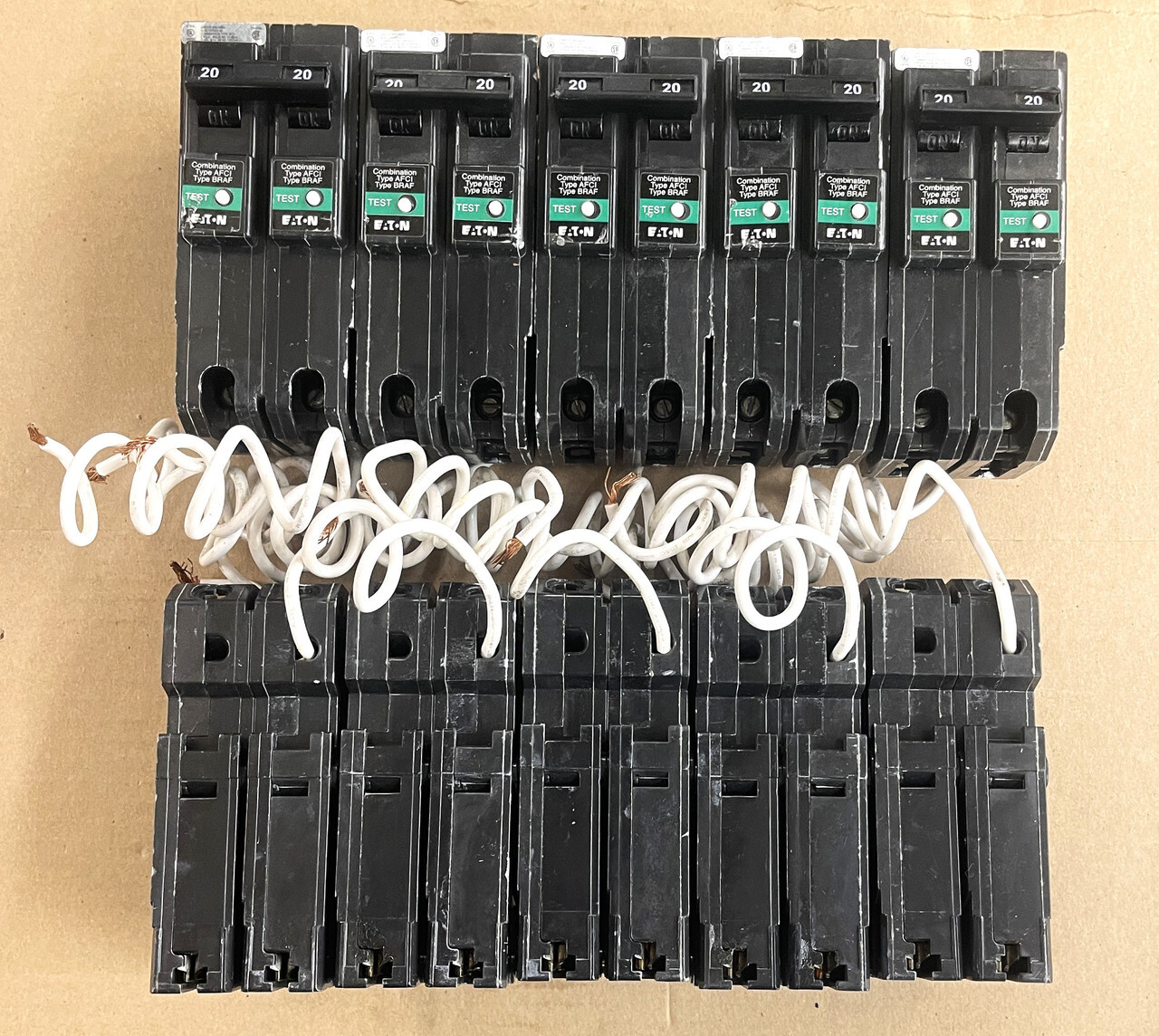 BRL220CAF EATON 2 POLE 20 AMP COMBINATION AFCI/GFCI CIRCUIT BREAKER