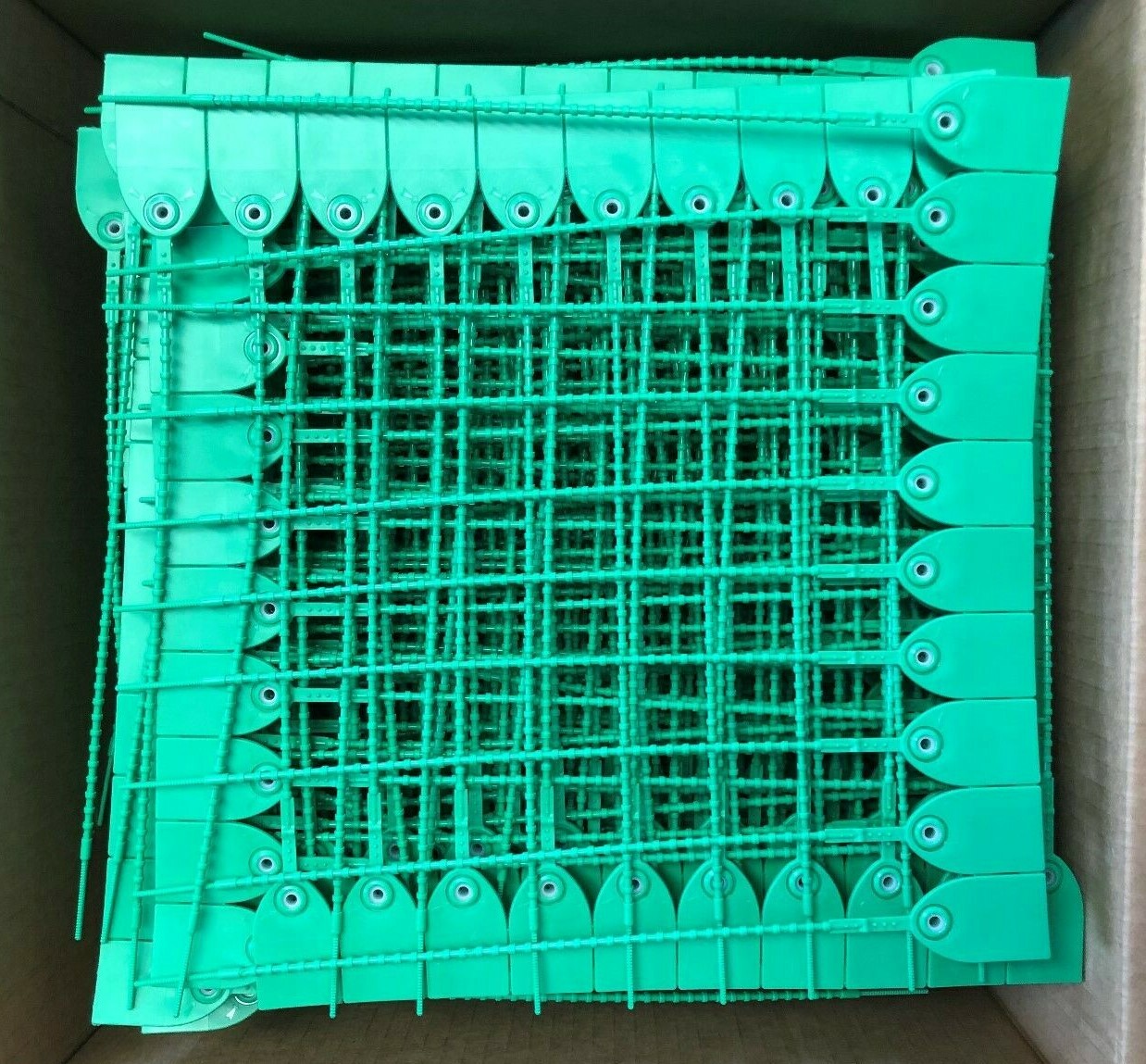 TYDENBROOKS 32011125-02 TUG-TIGHT REG FLAG 12 INCH PLAIN LASER GREEN 1000 PCS