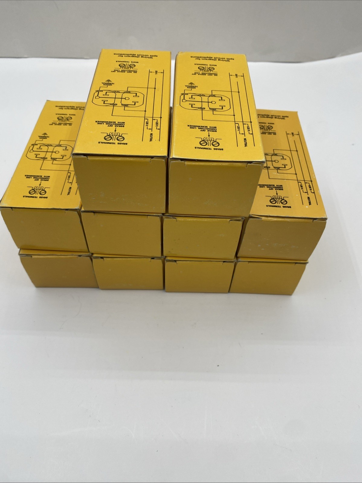 Hubbell 5352 Duplex Outlet LOT OF 10 Brown Spec Grade 20A 125V AC or DC 3 Wire