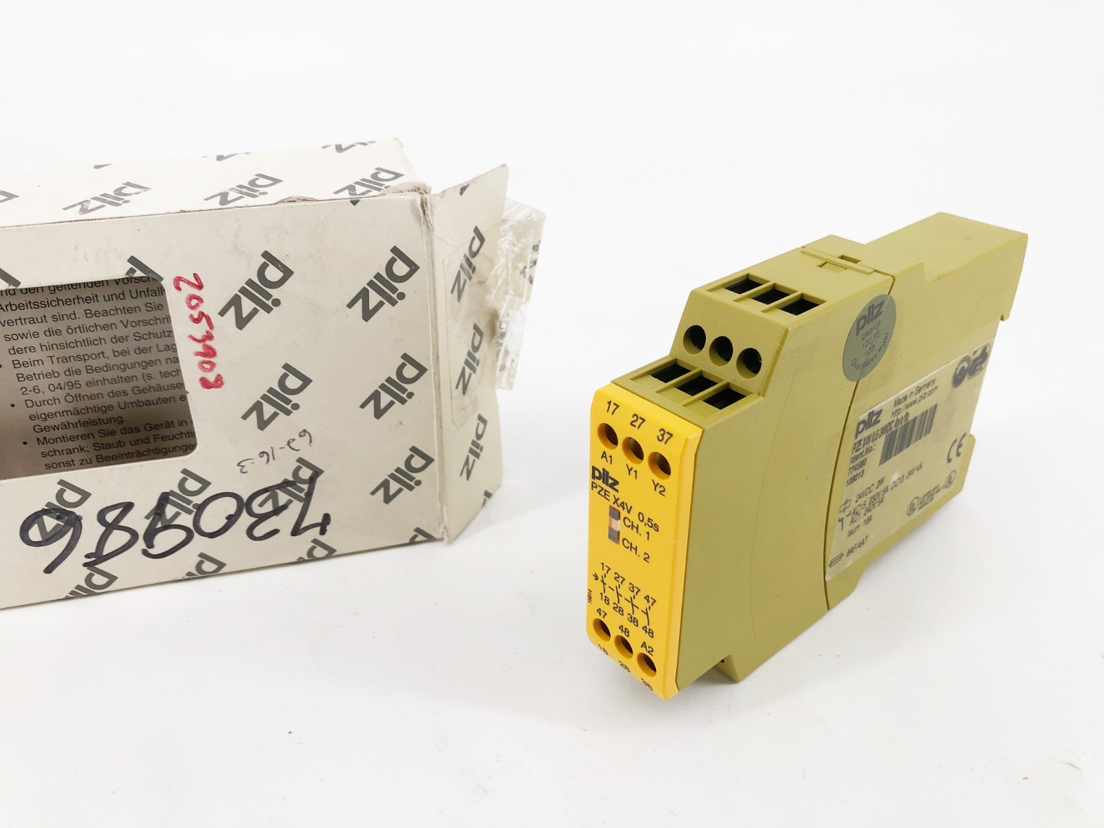 New Pilz PZE X4V 0,5/24VDC 4N/O FIX Safety Relay 24VDC 2W 774580