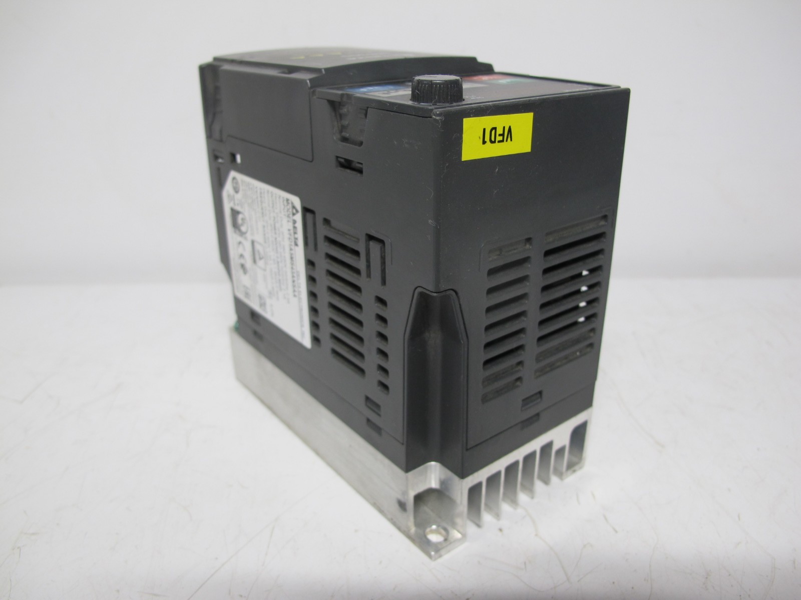 Delta VFD1A5MS43ANSAA .5 HP 480 V MS300 AC Drive 1/2 HP MS-300 0.4 KW 2.01
