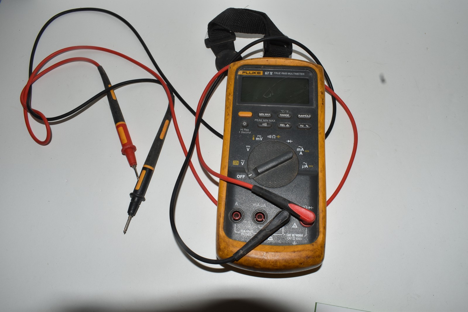 FLUKE 87-V INDUSTRIAL TRUE RMS DIGITAL MULTIMETER w/ LEADS (ZUL48)