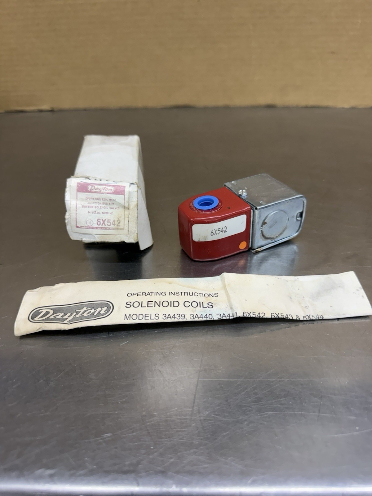 Dayton Electric 6X542 Solenoid Coil 24 Volt 50/60 HZ New Old Stock