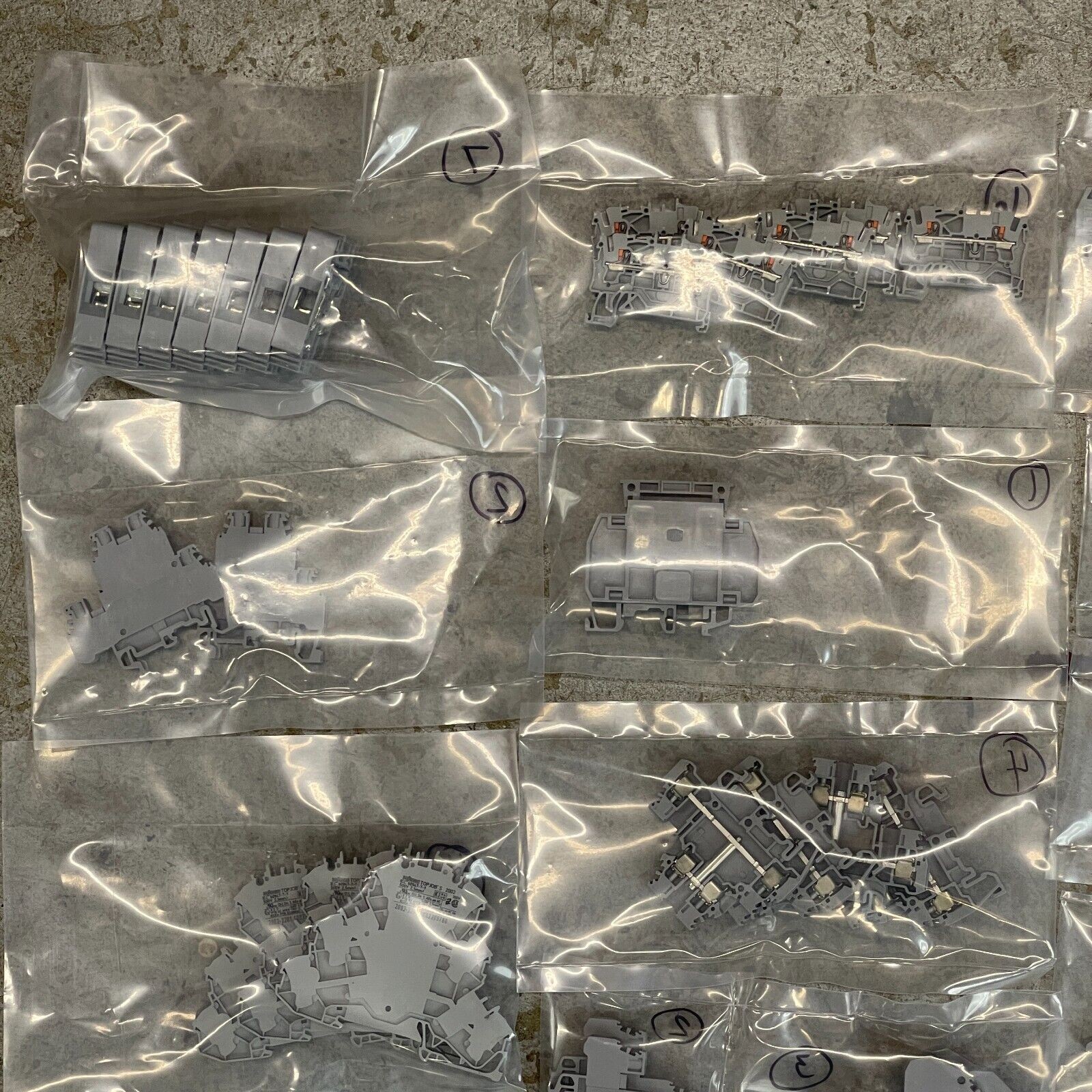 Mixed Lot of Entrelec Terminal Block Din Rail Terminals – Gray / Green