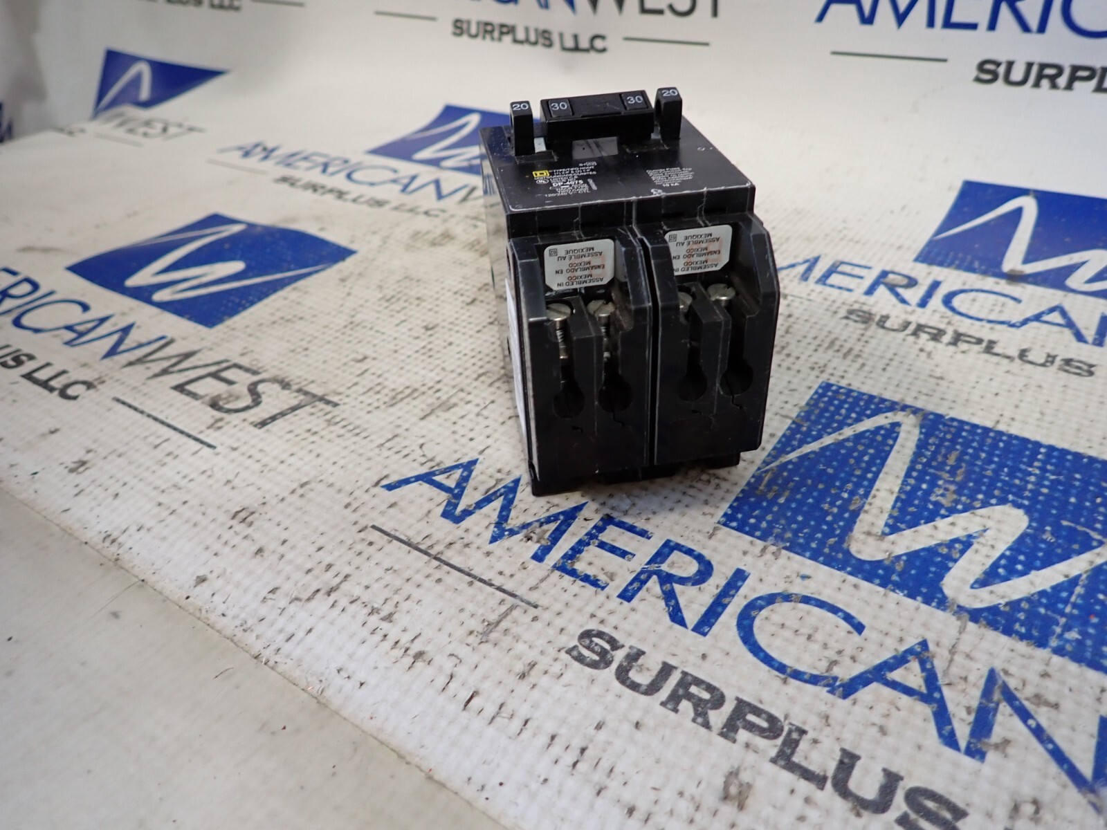 Square D HOMT2020230 Quad Plug in HOM Breaker 120/240v 20a 30a