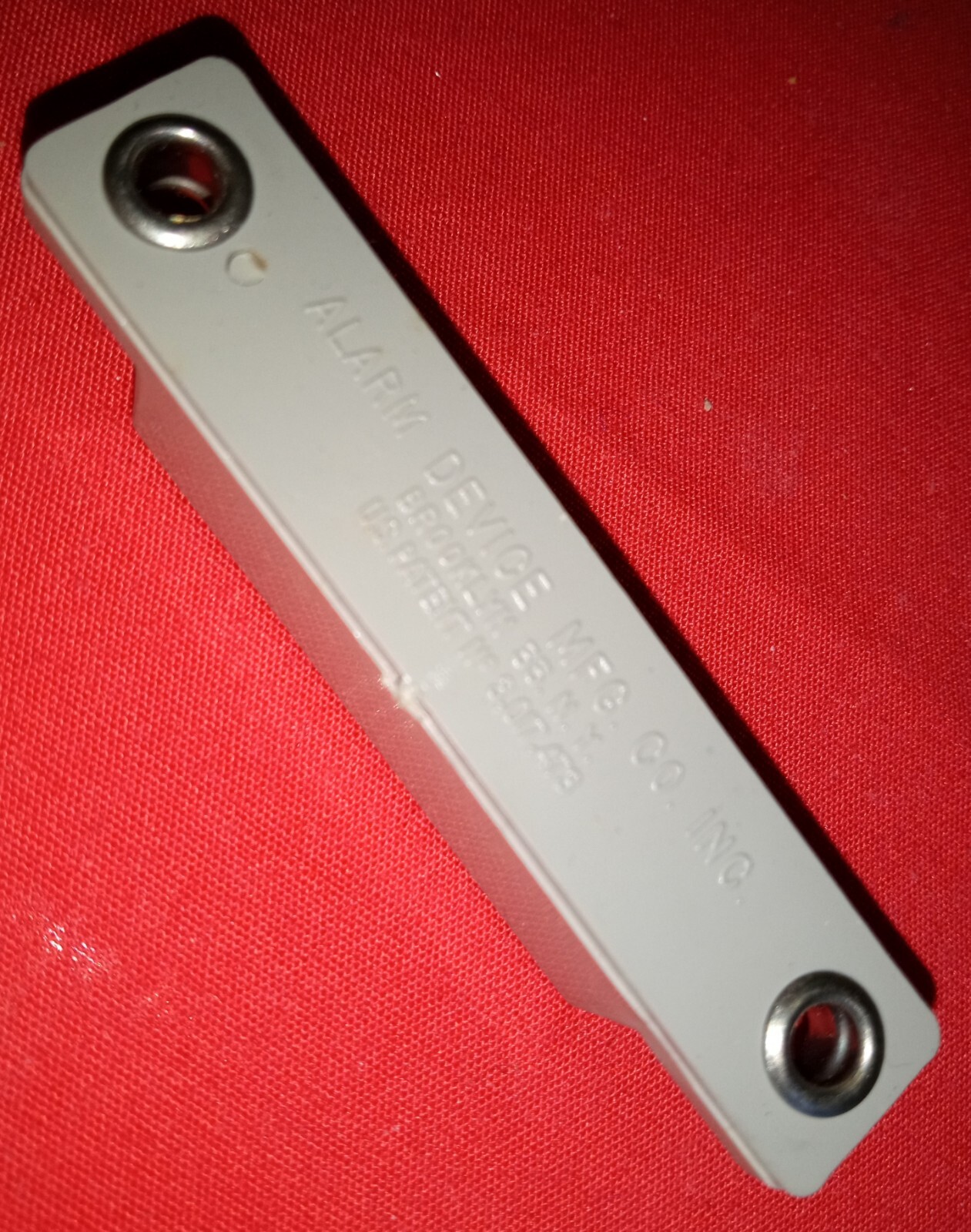Ademco Type No 39 Magnetic Contact Sensor Switch Surface Mount Grey 2-1/2″ L NOS