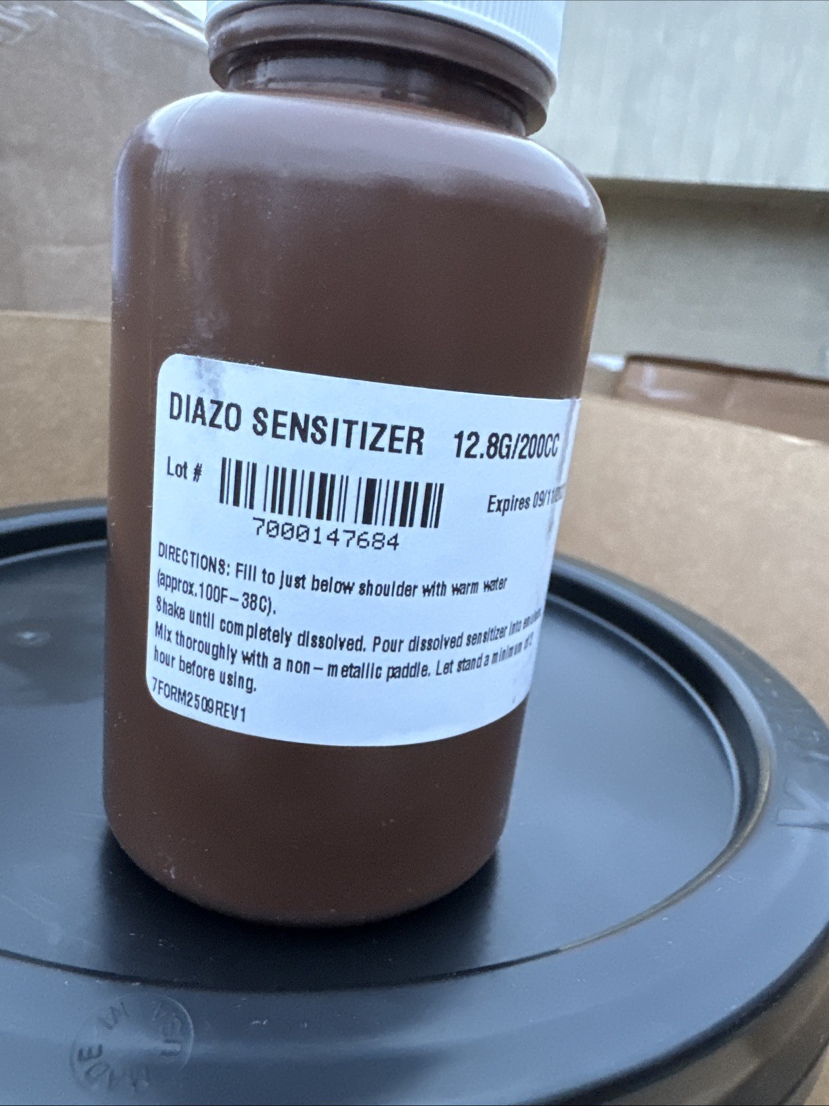 Chromaline DC 521 Dual Cure Photo Emulsion – 1 Gallon + Sensitizer