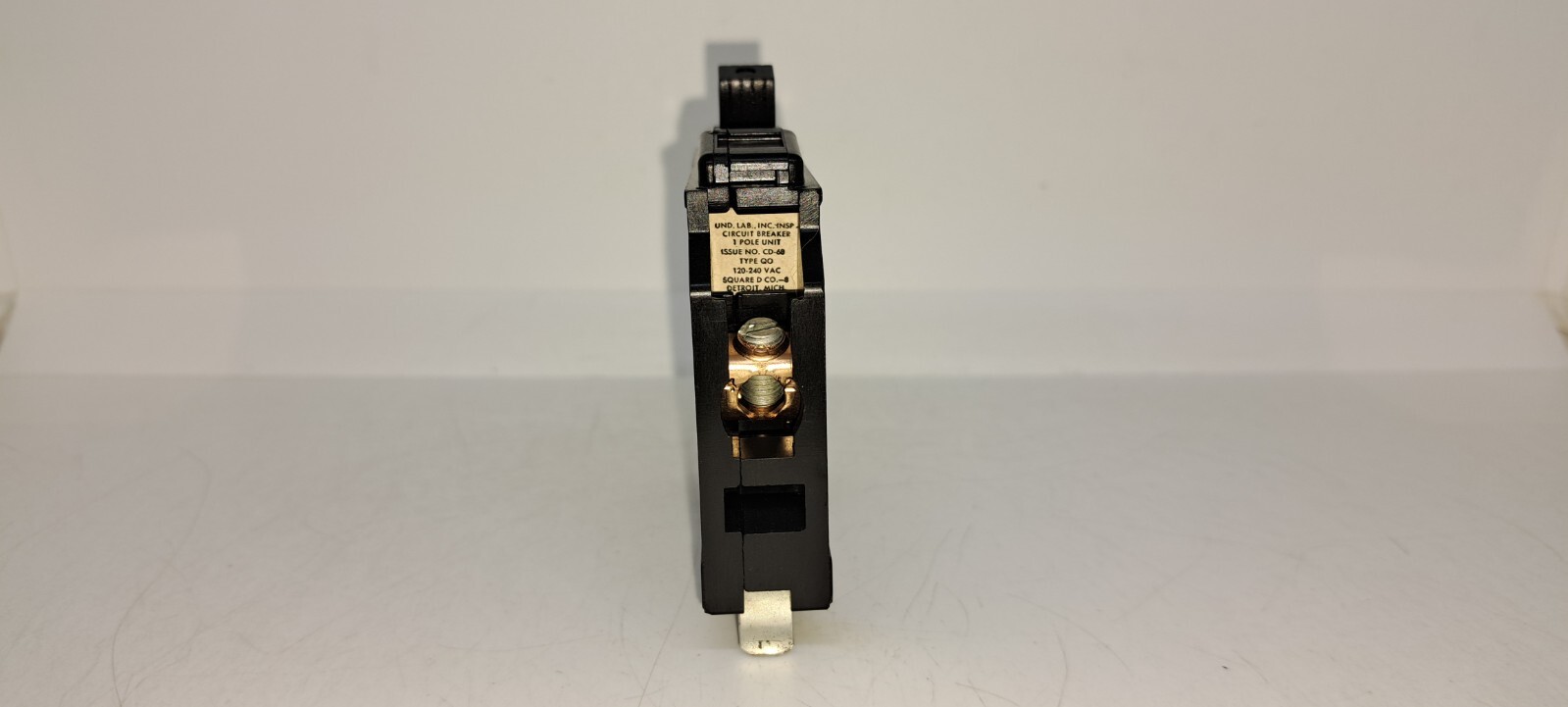 Square D QO130 30 Amp 1 Pole Plug In Circuit Breaker Grooved Handle