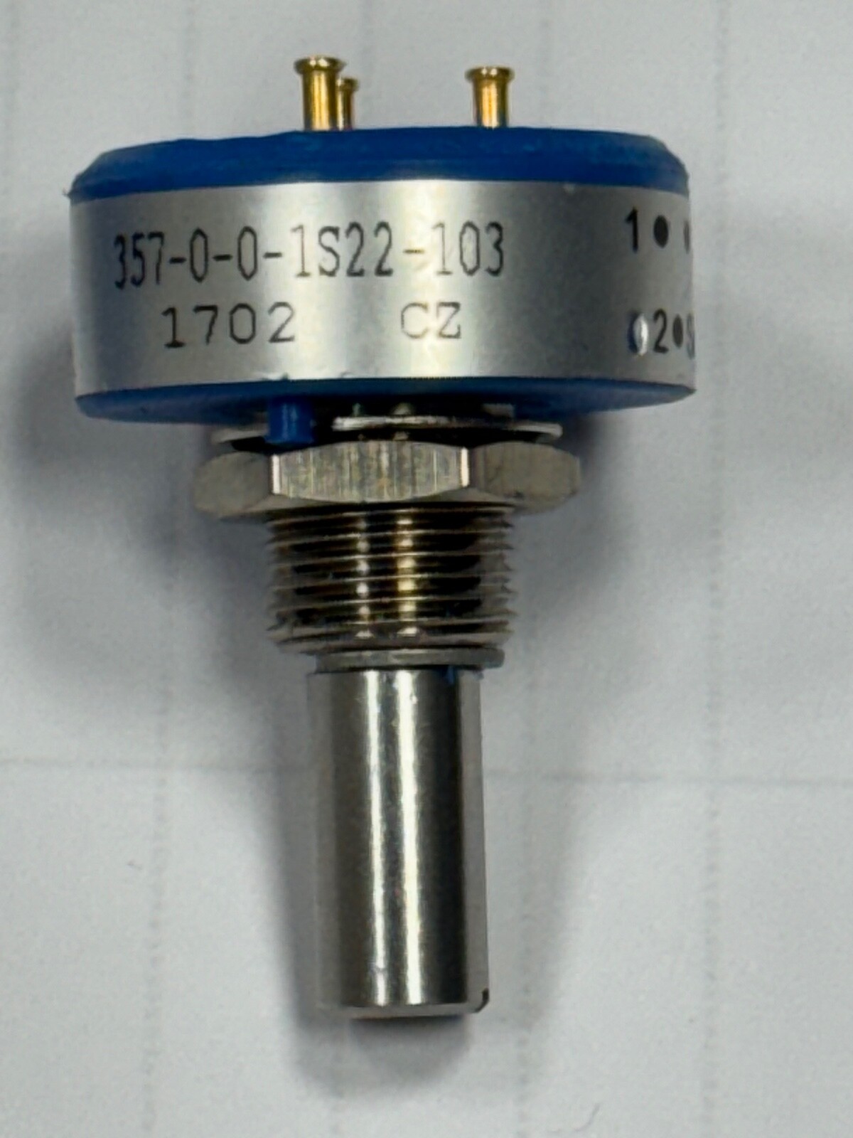 2 pcs New Vishay 357-0-1-1S22-103 Potentiometer 10KΩ 1W Panel Mount 6.35mm Shaft
