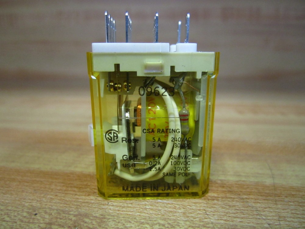 IDEC RY4S-ULC-AC120V Relay RY4S-ULC-120V AC