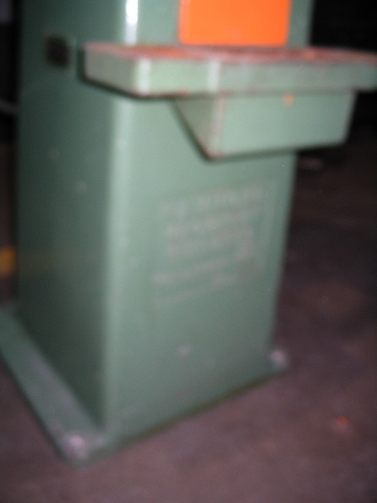 Hammond Double End Pedestal Grinder