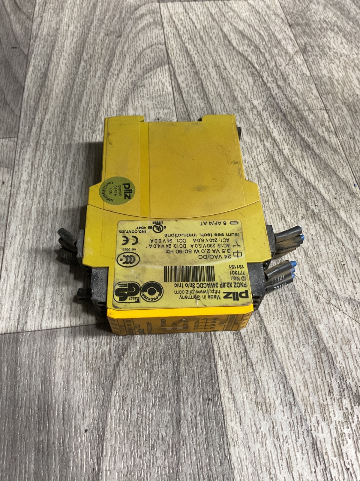Pilz 777301, PNOZ X2.8P 24VACDC 3n/o 1n/c Safety Relay 24V #4001A4ML
