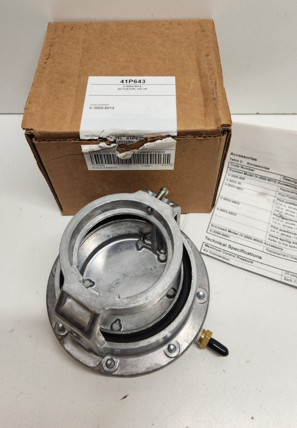 NEW IN BOX! JOHNSON CONTROLS DIAPHRAGM ACTUATOR VALVE V-3000-8012