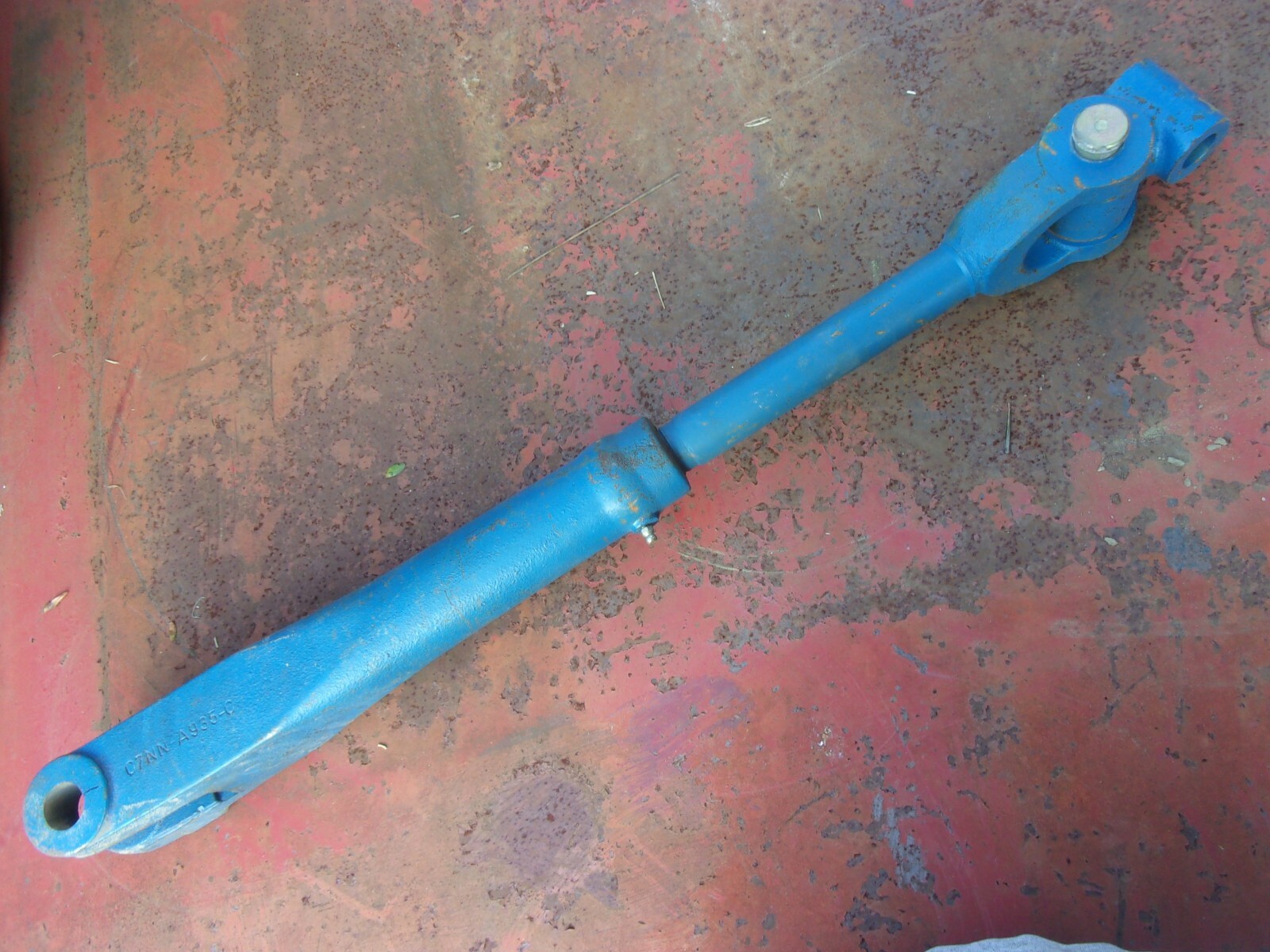 C7NNA935C Hydraulic Level Fork Ford Tractor 5000 5200 5600 5700 5900 6600 6700