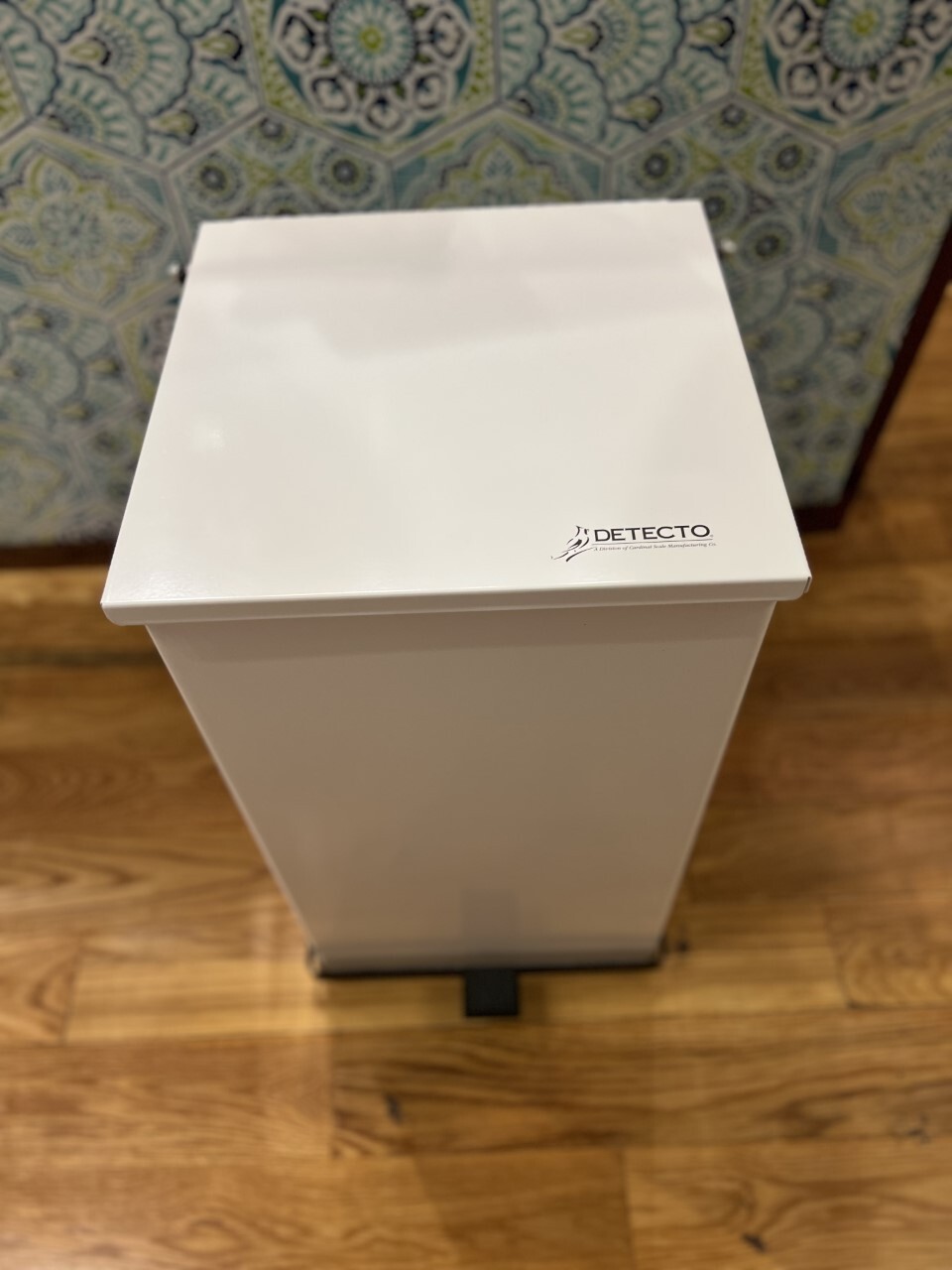 Detecto P-100 Step-On Can Waste Receptical, 100 Quart, White