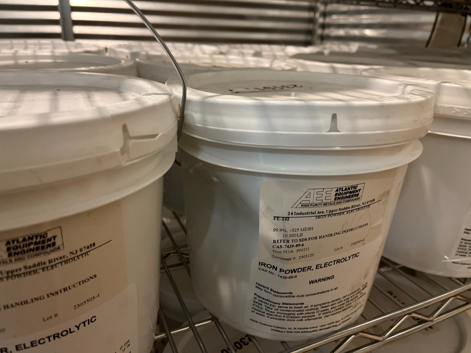 10 lb. Mfr. sealed bucket 99.9% Electrolytic Iron Powder -325 mesh Mfd. 2023