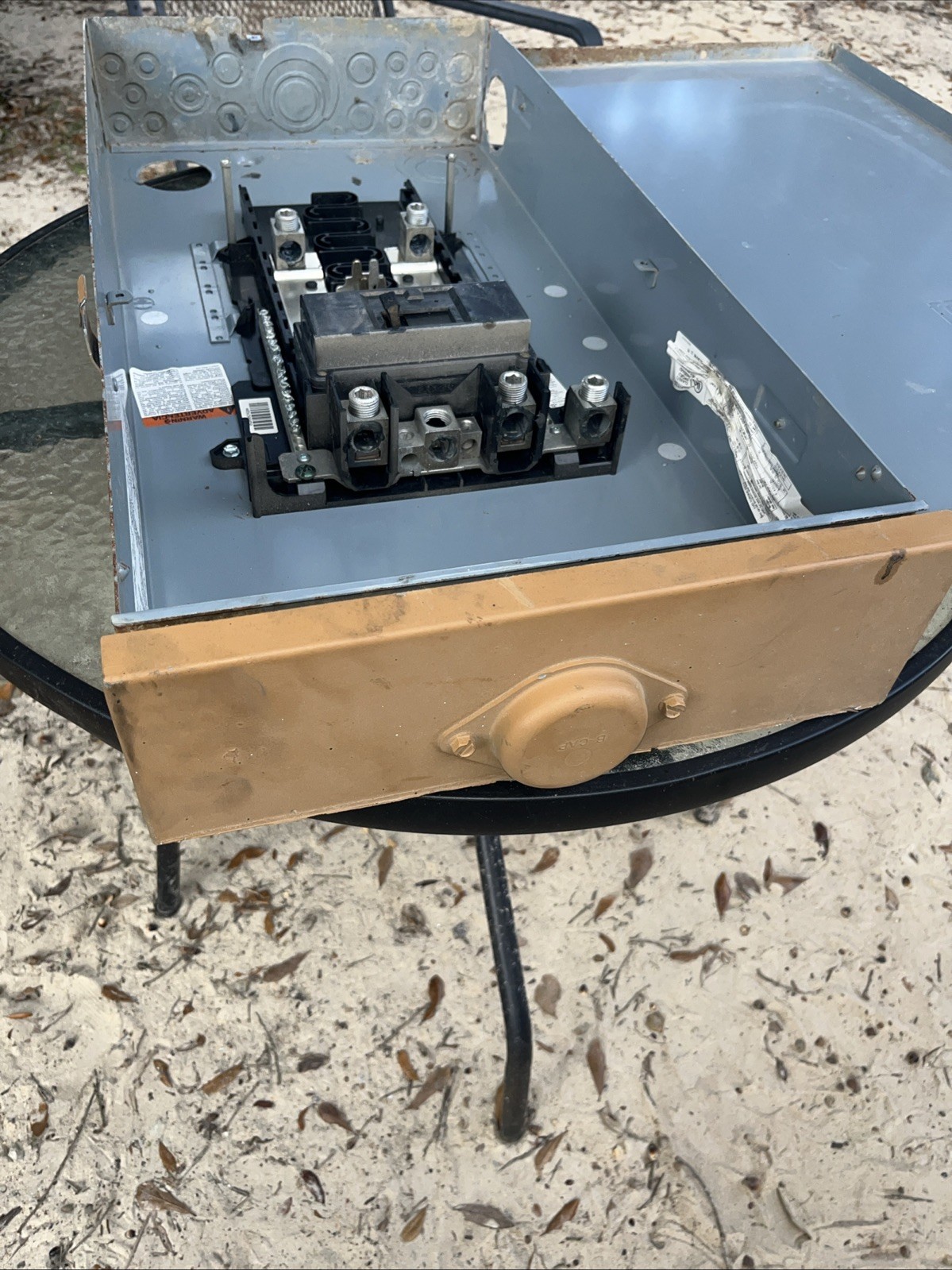 Square D HOM816M200PFTRB 120/240 Vac, With 200A Main Breaker (A)